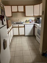 9 Saint Joseph St, Unit 1 in Fall River, MA - Building Photo - Building Photo