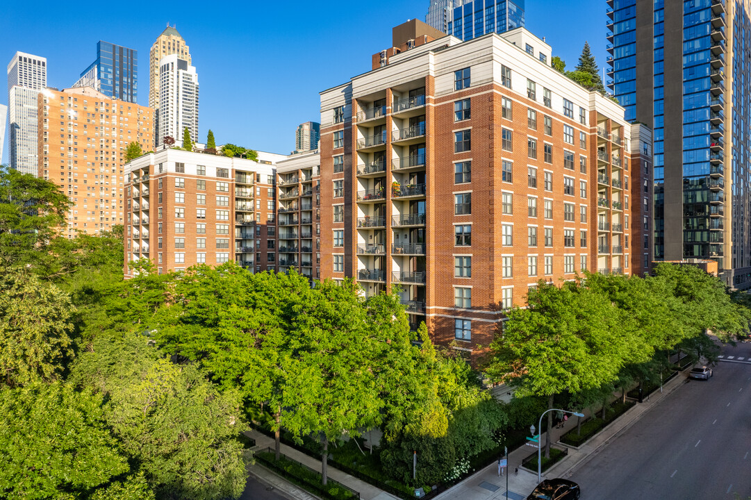 Park Newberry in Chicago, IL - Building Photo