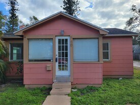 Kentucky 540 in St. Petersburg, FL - Building Photo