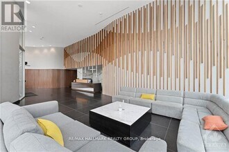 805-2805 Carling Ave in Ottawa, ON - Building Photo - Building Photo