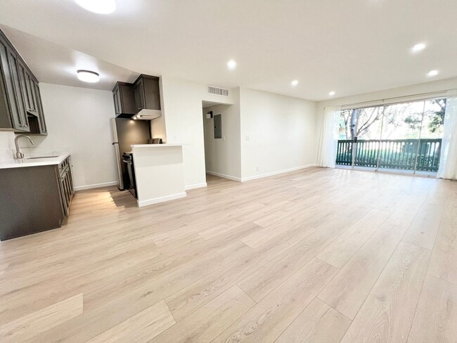 property at 576 N Bellflower Blvd