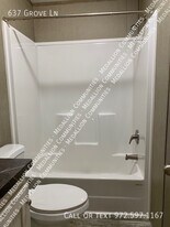 637 Grove Ln in New Braunfels, TX - Building Photo