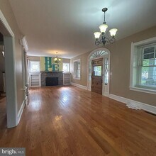 17 Tenby Rd in Havertown, PA - Building Photo - Building Photo