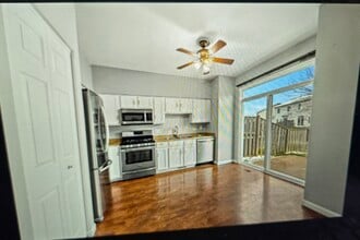 2817 Hoffman St in Plano, IL - Building Photo - Building Photo