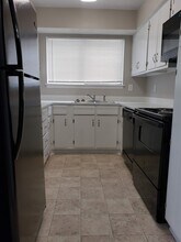 8577 Pineview Ln in Jonesboro, GA - Building Photo - Building Photo