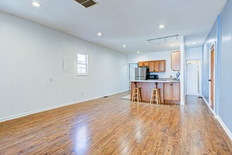 313 E Spring St in New Albany, IN - Foto de edificio - Building Photo