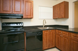 Rolling Hills Apartments in Tallahassee, FL - Foto de edificio - Building Photo