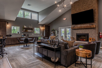 The Residences at Eastwood in Reynoldsburg, OH - Foto de edificio - Interior Photo