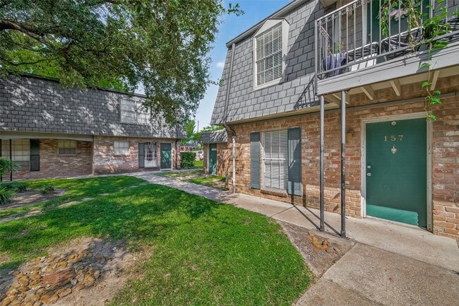8931 Gaylord Dr in Houston, TX - Building Photo - Building Photo