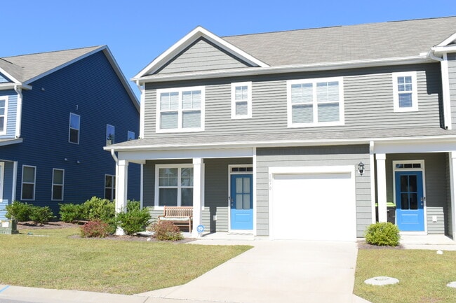 1070 Clapboard Ln in Leland, NC - Building Photo - Building Photo