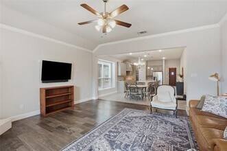 608 Washington Ave in Waxahachie, TX - Building Photo - Building Photo