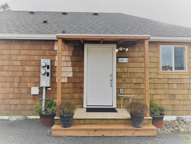 910 Pacific Ave N, Unit 101-A in Long Beach, WA - Building Photo - Building Photo