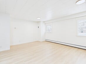 902 Gilmore St in Fairbanks, AK - Building Photo - Building Photo