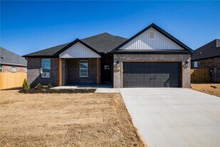 4867 Farmhouse St in Springdale, AR - Building Photo