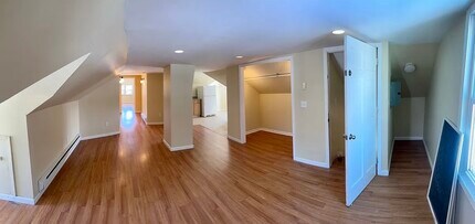 84 Saratoga Ave, Unit 3 in Waterford, NY - Building Photo - Building Photo