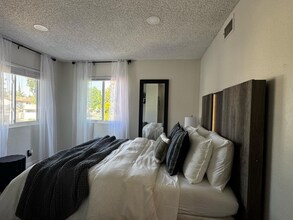20058 Lorne St in Los Angeles, CA - Building Photo - Building Photo