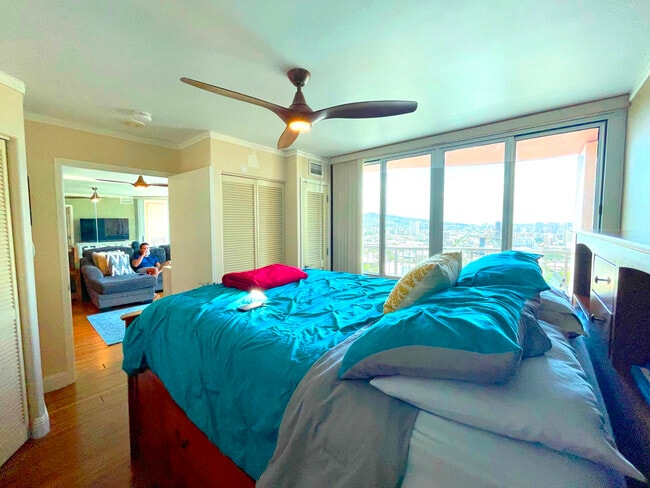 801 S King St in Honolulu, HI - Building Photo - Building Photo