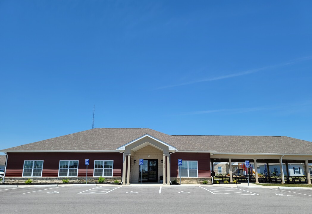 Pike Run Village in Delphos, OH - Foto de edificio