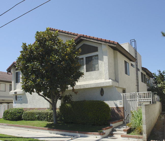 225 S Del Mar Ave in San Gabriel, CA - Foto de edificio - Building Photo