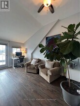 244 Bathurst St in Toronto, ON - Building Photo - Building Photo