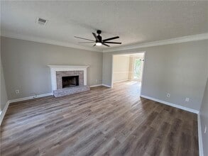 979 Sugar Crossing Ln in Sugar Hill, GA - Building Photo - Building Photo