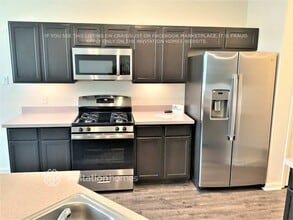 18718 Walden Glen Cir in Humble, TX - Foto de edificio - Building Photo