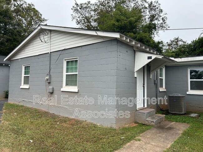 property at 907 Cleveland St