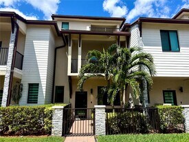 4680 NW 83rd Path in Doral, FL - Building Photo