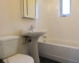 Montgomery Apartments in Toronto, ON - Building Photo - Building Photo