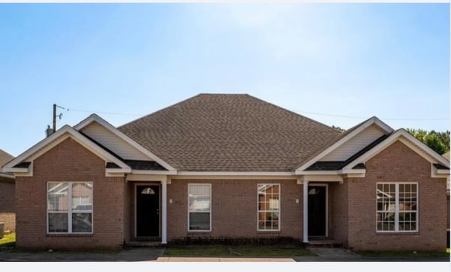 property at 61 Cardinal Ln