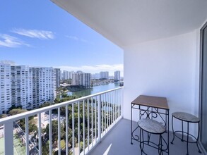 2801 NE 183rd St, Unit # 1804W in Aventura, FL - Building Photo - Building Photo