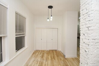 2470 N Clybourn Ave in Chicago, IL - Building Photo - Building Photo