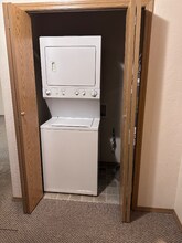 37 Appleway Dr in Kalispell, MT - Foto de edificio - Building Photo