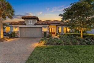 15274 Arpino Ct in Naples, FL - Building Photo