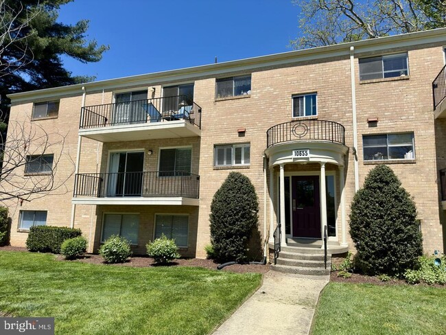 property at 10655 Montrose Ave