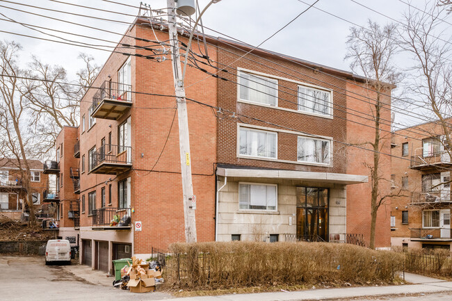 4700 Plamondon Av in Montréal, QC - Building Photo - Building Photo