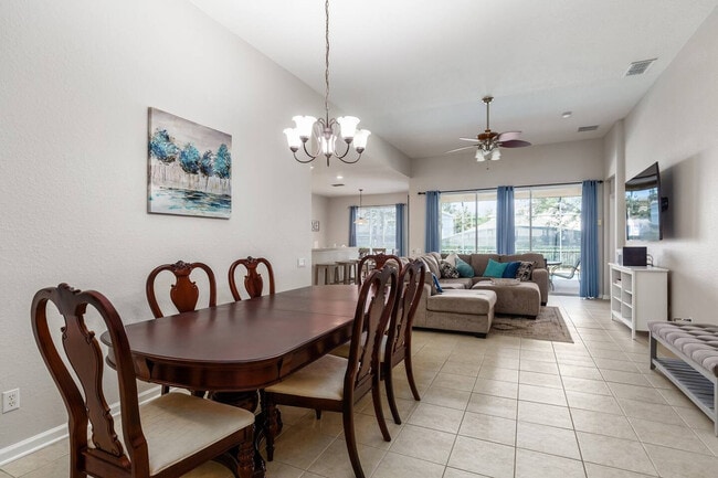 7782 Basnett Cir