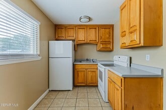 9416 Montrose Ct in El Paso, TX - Building Photo - Building Photo