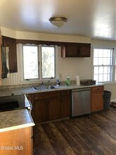 32 Swayze Dr in Latham, NY - Building Photo - Building Photo