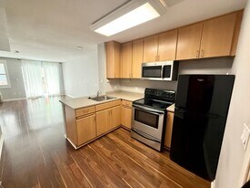 1435 India St in San Diego, CA - Building Photo