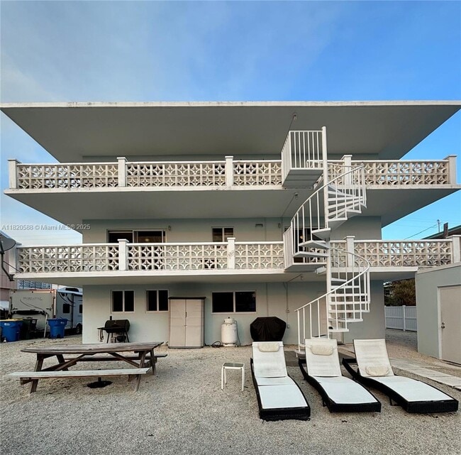 198 Gulfview Dr in Islamorada, FL - Building Photo - Building Photo