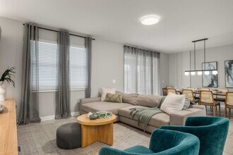 9052 Sommerset Hills Dr in Davenport, FL - Foto de edificio - Building Photo