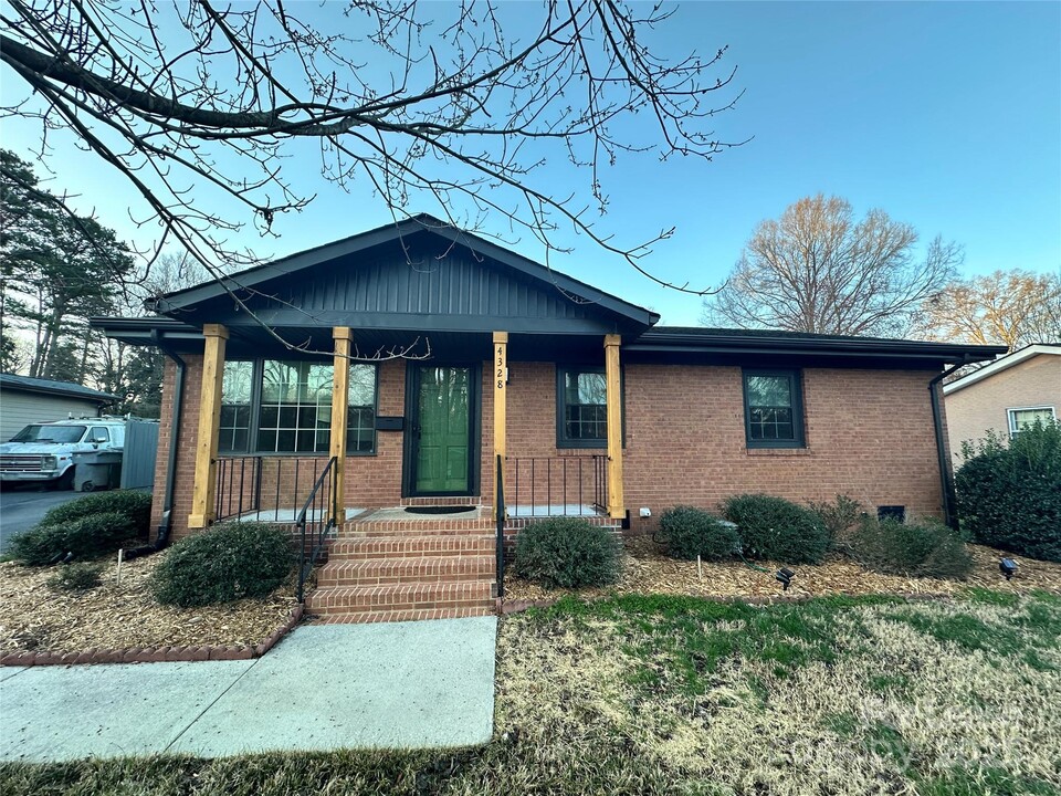 4328 Hancock Terrace in Charlotte, NC - Building Photo