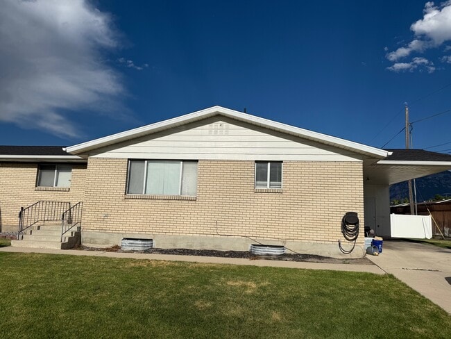 property at 813 S 75 E St