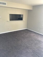 7101 E Bank Dr in Tampa, FL - Building Photo - Building Photo