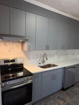 123 High St in Bristol, CT - Building Photo