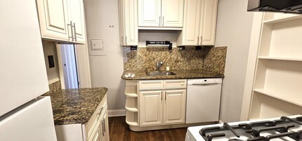 1211 Beechview Dr SE in Atlanta, GA - Foto de edificio - Building Photo