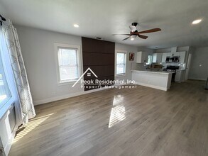 746 Dixieanne Ave in Sacramento, CA - Building Photo - Building Photo