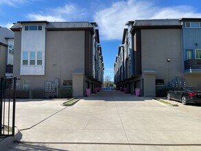 4910 Live Oak St in Dallas, TX - Building Photo - Building Photo