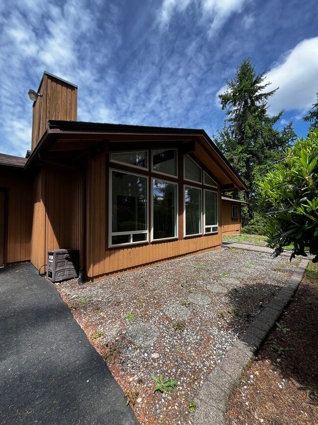 32922 Military Rd S in Federal Way, WA - Building Photo - Building Photo